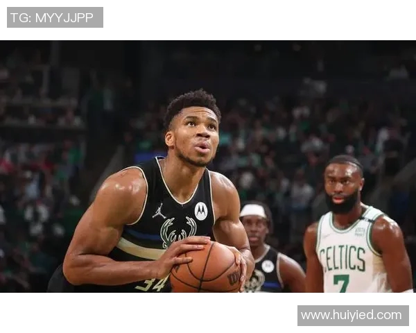 字母哥愤怒撕裂球衣雄鹿惨败后更衣室内冲突升级引发热议 字母哥愤怒撕裂球衣雄鹿惨败后更衣室内冲突升级引发热议