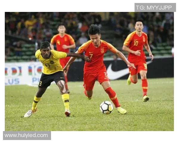 棉农与吉达阿赫的对决:一场激烈的足球较量与农田的故事交织 棉农与吉达阿赫的对决:一场激烈的足球较量与农田的故事交织