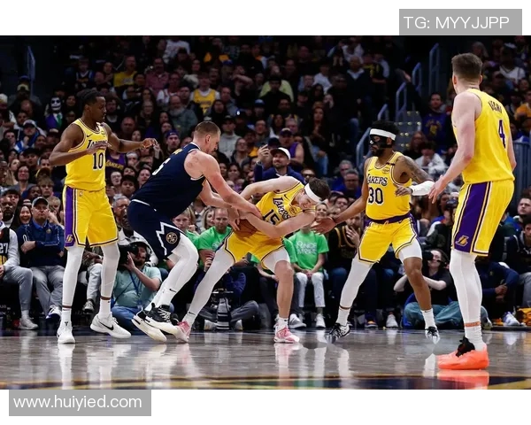 湖人掘金比赛裁判报告揭示最后2分钟三次漏判对湖人造成不利影响 湖人掘金比赛裁判报告揭示最后2分钟三次漏判对湖人造成不利影响